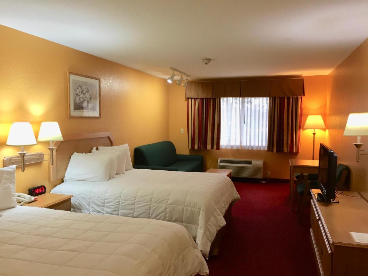 Parkfield Inn - Clinton Eksteriør billede